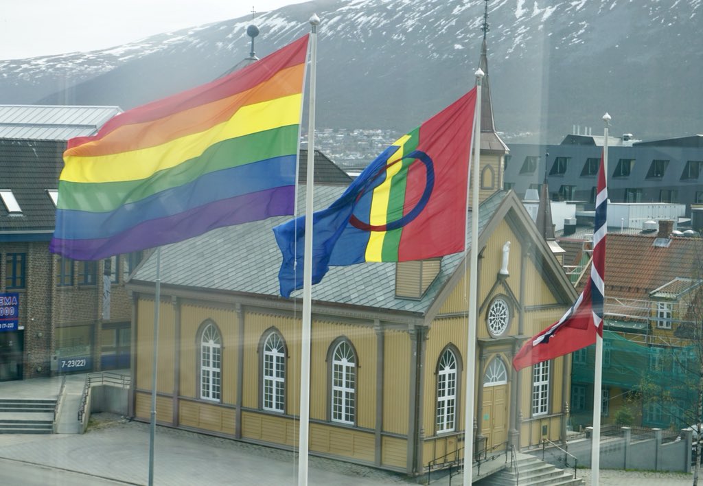 Gratulerer med dagen til absolutt alle sammen! #17mai #tromsø #2hurra