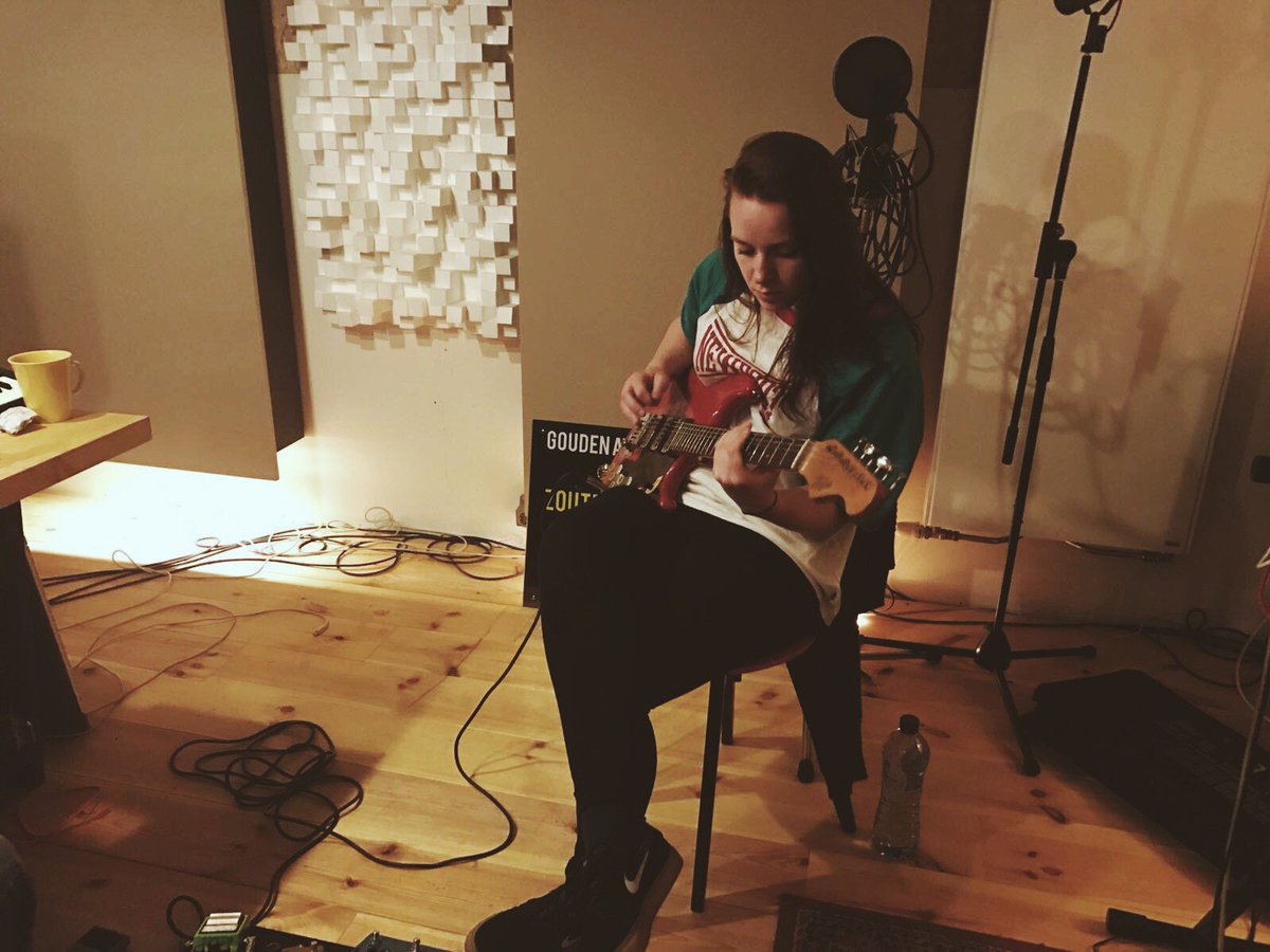 beaux_music's tweet photo. New tunes on its way! @Huubreijnders #TheBlueHotelStudios https://t.co/PoN0eqOWtL