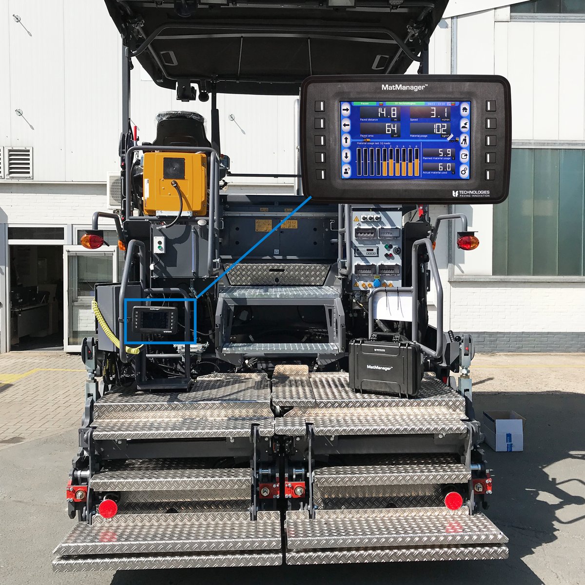 TFT_DK's tweet photo. One more MatManager installation under the belt. This one on a #DynapacSD2500 in Germany. Well done crew - Yet another paver ready for paving season.
#MatManager
#tftechnologies
#Dynapac
#Asphaltpaving
#Pavingmachine https://t.co/lKoQJ9vCcR