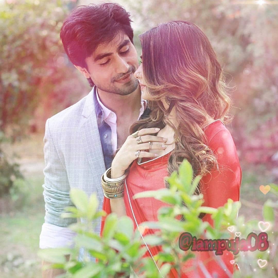 VijaydhananiD's tweet photo. #Kumkumbhagya
VOTE FOR
Who is Most Popular Romantic Couple Tv ON -Screen 2018

#RT #pragya 
Like #Zoya 

#Kumkumbhagya #Bepannaah https://t.co/BgN4NKrGnh
