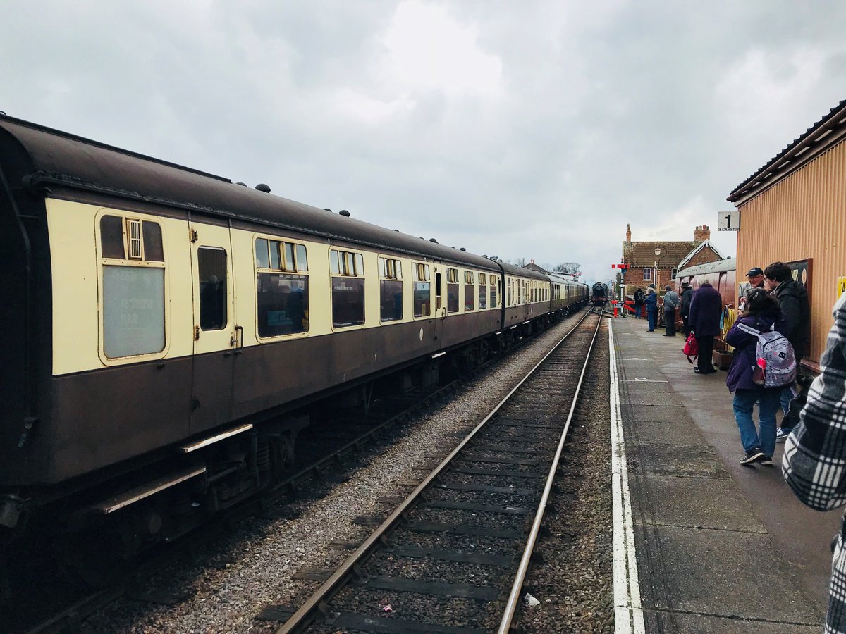 membership_scoc's tweet photo. Have you seen the latest #ChamberMugComp prize?! A Family Ticket on @WSomRailway - I've been and it's great fun! All you have to do is guess how many steps @events_scoc take in this weekend's #SomersetCiderStomp - a 30km trek in aid of @dsairambulance 🚁 Winner announced Monday! https://t.co/KIyOk8m9Is