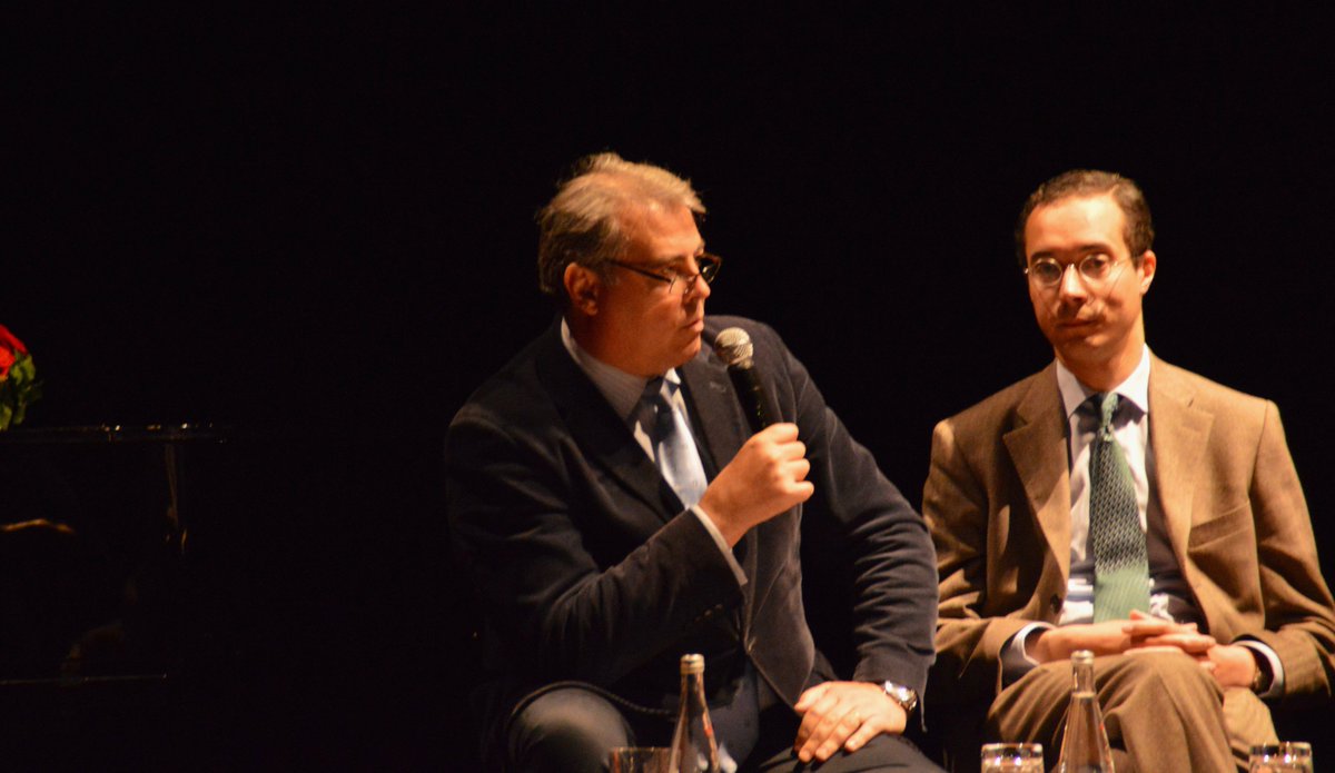 Retour sur la soirée "Le voyage du général de Gaulle en Roumanie, 50 ans après" à l’Ambassade de Roumanie, accueilli par S.E. <a href="/LucaNiculescu/">Luca Niculescu</a>, modérateur de la table-ronde avec Adrian Cioroianu, Frédéric Fogacci et Max-Olivier Gonnet <a href="/francediplo/">France Diplomatie 🇫🇷🇪🇺</a> #Roumanie charles-de-gaulle.org/blog/2018/05/1…