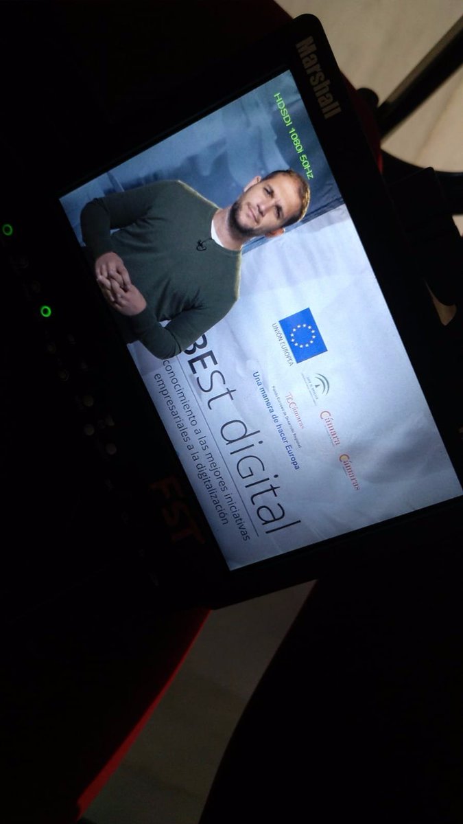 best_digital_2's tweet photo. Mientras, se empiezan a grabar los primeros videos, @sextaplanta #Hebercon @owemoneymanagee #Florde BT https://t.co/JxxwmmlyiU