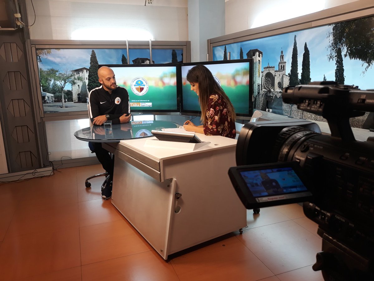 SANTCU ACADEMY 🔴⚫I Avui visitem els estudis de <a href="/tvsantcugat/">Televisió Sant Cugat</a> per parlar del nostre projecte, la SantCu Academy #SantCugat