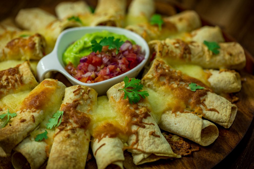 ChefStoneX's tweet photo. On the pilot episode of #IftarWithChefStone we’re gonna be making Cheesy Chicken Tortilla Rolls. Ingredients list below for those who wanna cook along. #RamadanMubarak 🙏🏽 https://t.co/m5glweM9Nw