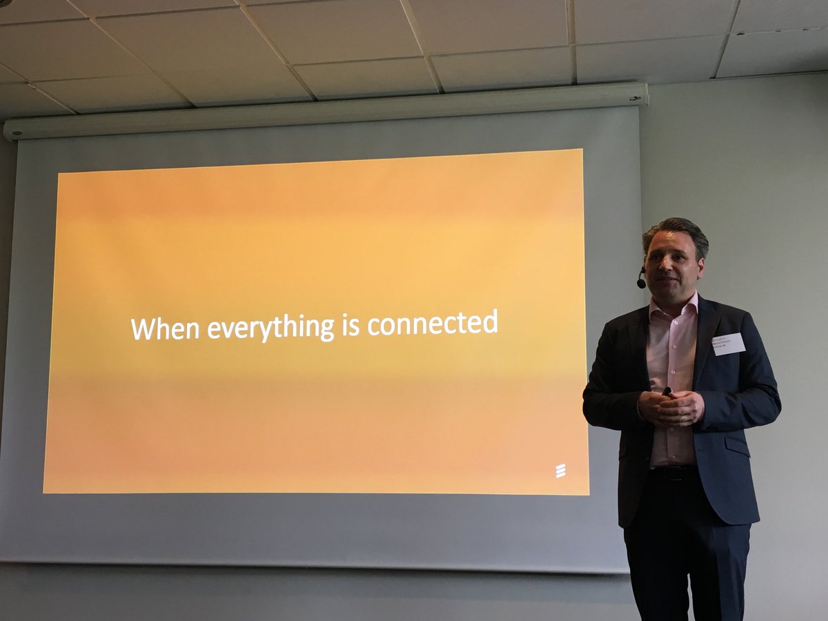 ”Energisektorn visar klassiska tecken på att vara på gränsen på förestående omstörtning” säger <a href="/MarcusTqvist/">Marcus Lindblom-Törnqvist</a> från Ericsson på <a href="/energiforsk/">energiforsk</a> konferens om digitalisering.