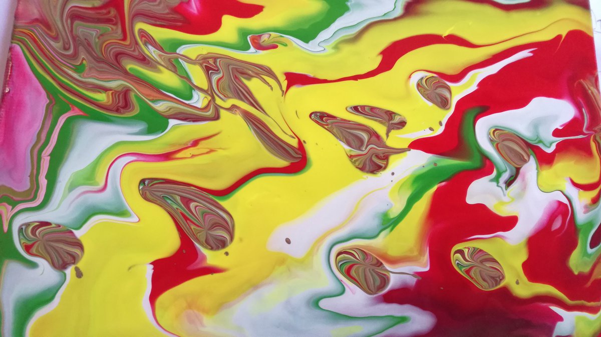 Pascal02300's tweet image. Petit essai peinture acrylique sur toile...