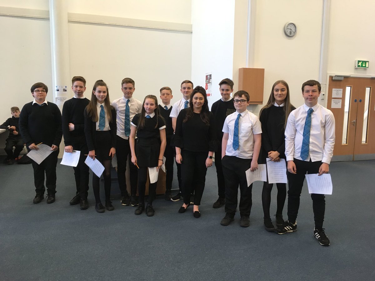 CglenHighSchool's tweet photo. Growth Mindset quiz with #fivealive #IDL this morning. No #fixedmindsets in @CglenHighSchool 💙 #GrowthMindset #GrowthMindsetwithFixedIdeas (we’ll not mention which group Mrs Healy was in 🤦‍♀️) https://t.co/RPyaIXe7Ih