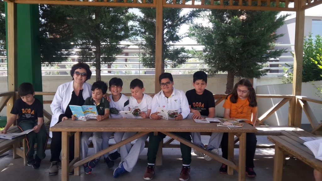 selenzr6's tweet photo. Kayseri Doğa Koleji outdoor classroom  gününü kutluyor. Farkındalık DOĞAmızda var. @yunus_emre_k https://t.co/KQaohjJnf8