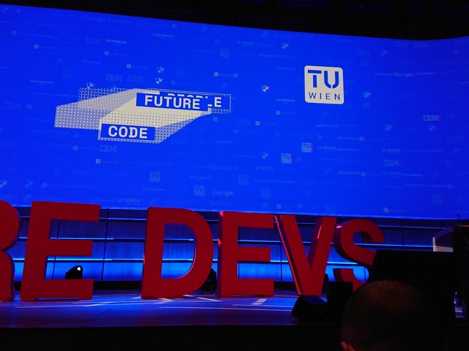 DocWicking's tweet image. A chainsaw! Find @romero.

 (pro tip: he&apos;s on stage in a sec)