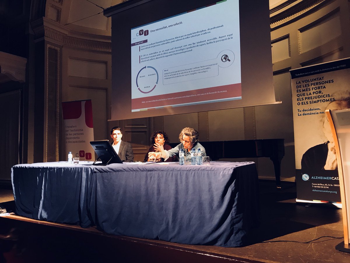 Sandra Millet (<a href="/CVI_AVI/">Centre de Vida Independent</a> ), Enrique De la Vega (<a href="/Eurecat_news/">Eurecat</a>) y Paqui Gómez (<a href="/Alzheimer_Cat/">Alzheimer Catalunya Fundació</a> ) nos cuentan cómo #EKAURI va a cambiar la vida de las personas que precisan atención y cuidados pero viven solas... ¡Y sin perder autonomía! 

#InnovacióSocialBCN18 <a href="/eKauriSafety/">eKauri</a>