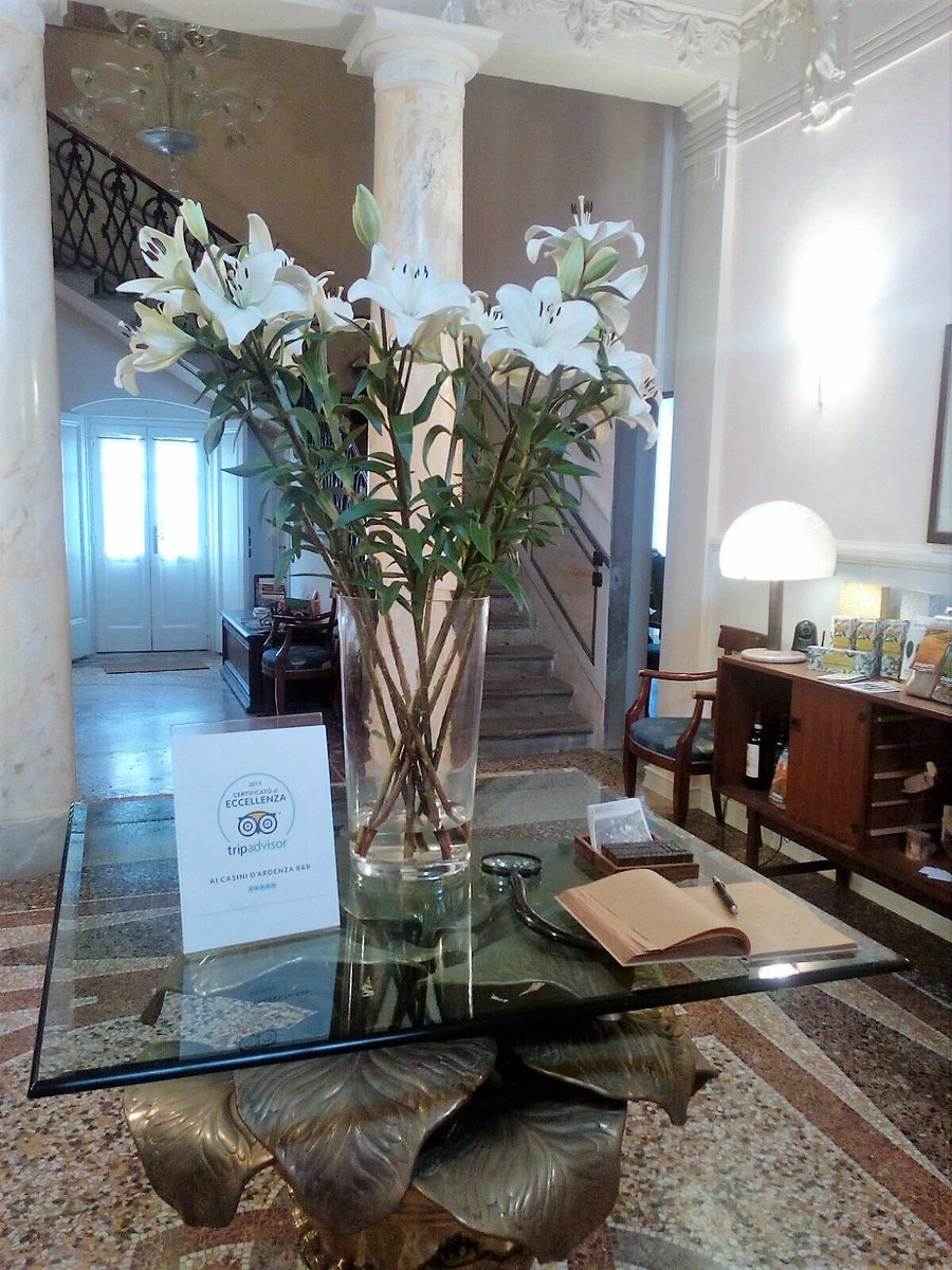 Questa mattina Virginia Volpi ci ha accolto nel suo B&amp;b, aperto nel 2015 Dimora Storica "Ai Casini d'Ardenza". Anche con lei ha avuto inizio il percorso di consulenza per la certificazione di qualità turistica e culturale. <a href="/INTERREGTweets/">Interreg Tweets</a>  <a href="/ItineraLivorno/">Coop. Itinera</a> <a href="/CasinidArdenza/">Ai Casini d'Ardenza</a>