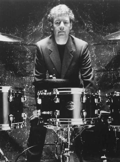 Bill Bruford (William Scott Bruford / ex.Yes)
Birth 1949.5.17 Happy Birthday
 