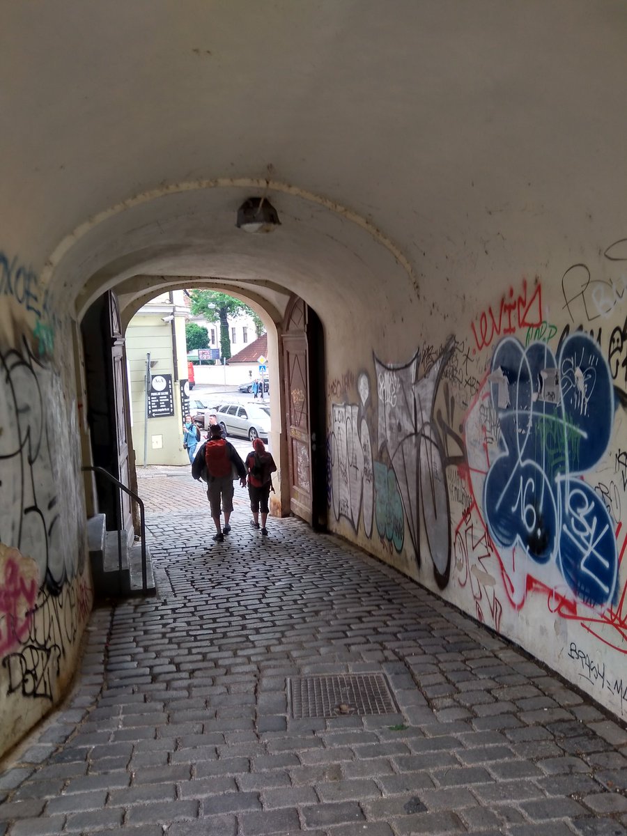 altPRAGUEguide's tweet photo. Praskie podchody. Pasaże. Tunele. Skróty. Labirynty... #prazskychodec #visitCZ https://t.co/OtyfUOihBu