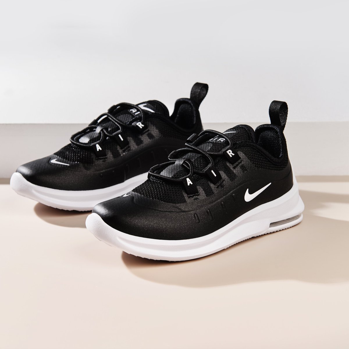 nike axis sports direct