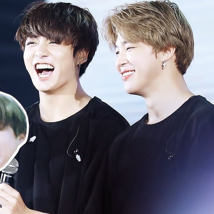 JikookMomment's tweet photo. Hilarious jk
#IVoteBTSBBMAs @BTS_twt https://t.co/bYvrgZMGyn