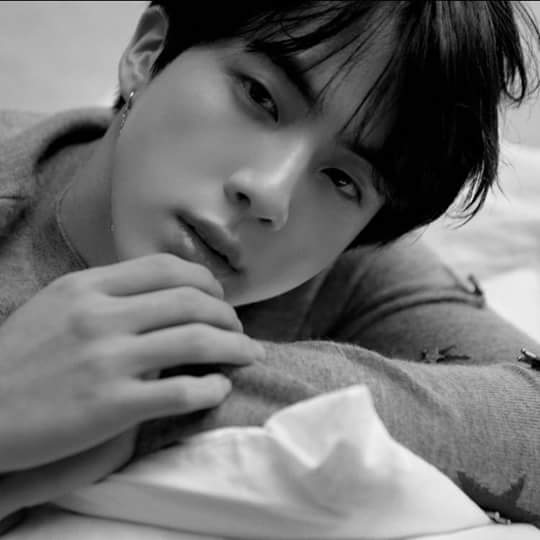 itsgelulu's tweet photo. Hyung Line killing the BnW filter.
Send helpppp! 
@BTS_twt #iVoteBTSBBMAs https://t.co/YU7GFpxWLF