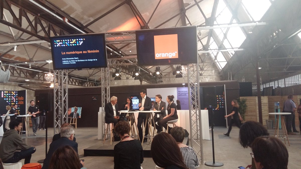 marielaureau's tweet photo. #HelloJob à #Bordeaux : le numérique au féminin : #orange engagée dans la féminisation des parcours et l'#UISO acteur majeur au sein de la Région Nouvelle Aquitaine, témoignages des techniciennes et chargées d'affaires intégrées suite au parcours classes #AFPA 100% feminines https://t.co/ThgEqTdFDs