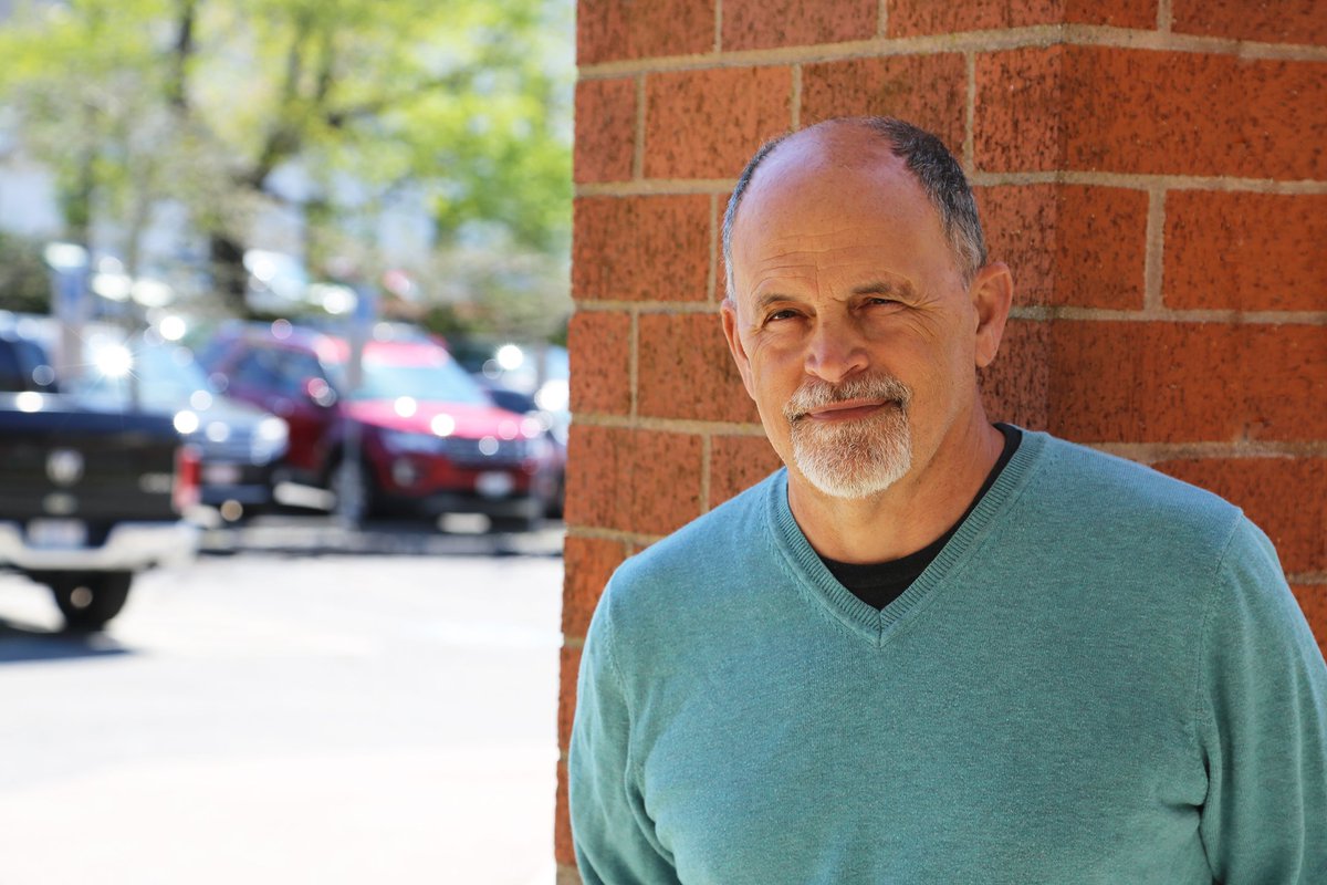 EmbraceHomeLoan's tweet photo. “Carmen was a single mom with two young boys, working in a doctor's office with my wife. A fire in her apartment took about everything they had...” Read more of Peter’s story ➡️ https://t.co/y23P8qAxf1
#HumansOfEmbrace #EmbraceOrangeWeek https://t.co/8XbYRWKF5b