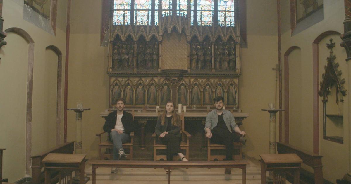 TOUTPARTOUT sessions: Illuminine en Ivy Falls verzorgen ingetogen onderonsje in Gents klooster 'PoortAckere' humo.be/muziek/390359/…