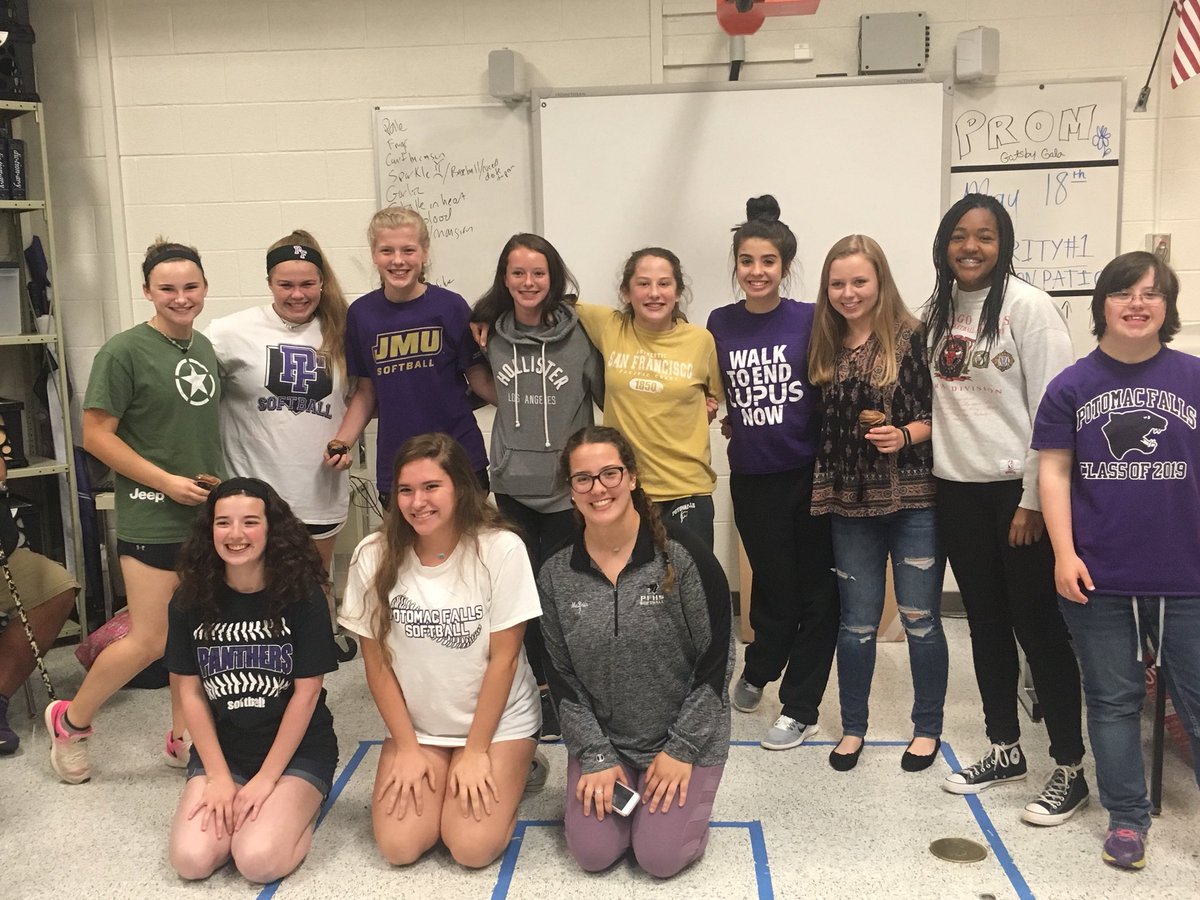 Even though it wasn’t the ideal situation, we still were able to celebrate our three awesome seniors with some food and fun! Congratulations seniors!!