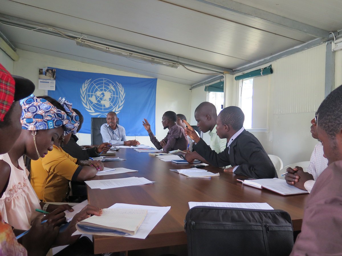 MONUSCO's tweet photo. 1/4 #MONUSCO : 16 mai 2018 -  Rencontre des sections Droits de l'home (#BCNUDH) &amp; Information publique (#SCPID) de la MONUSCO et les médias au quartier général de la MONUSCO – Kalemie #RDC https://t.co/hk3LqVIRcd