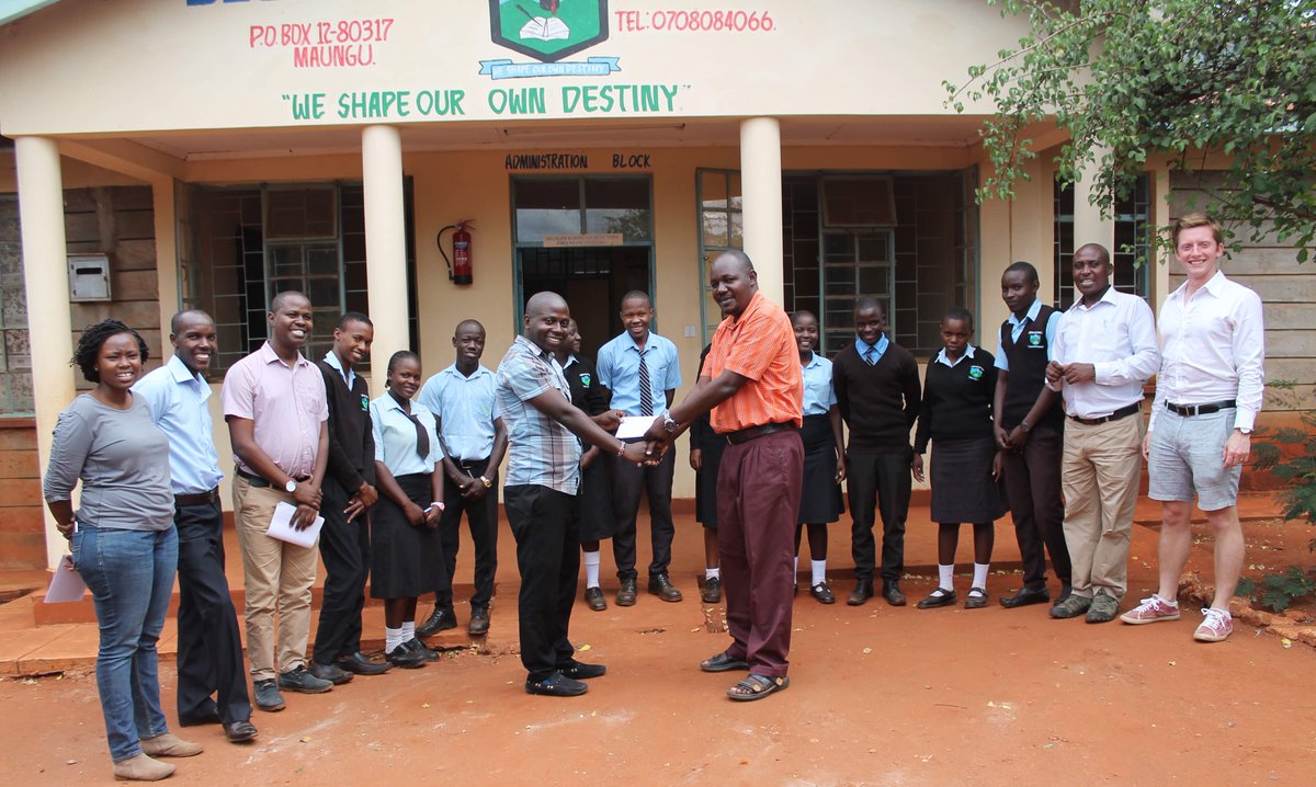 WildlifeWorks's tweet photo. Our carbon offsetting partner @iAmACarby were treated to a demonstration by our plot samplers and even made time to visit Sasenyi rock catchment, Buguta Secondary school and Jora basket weavers. #offsetnow
#stopclimatechange
#africa
#carbonneutral
#kenya https://t.co/D9RsGC5VID