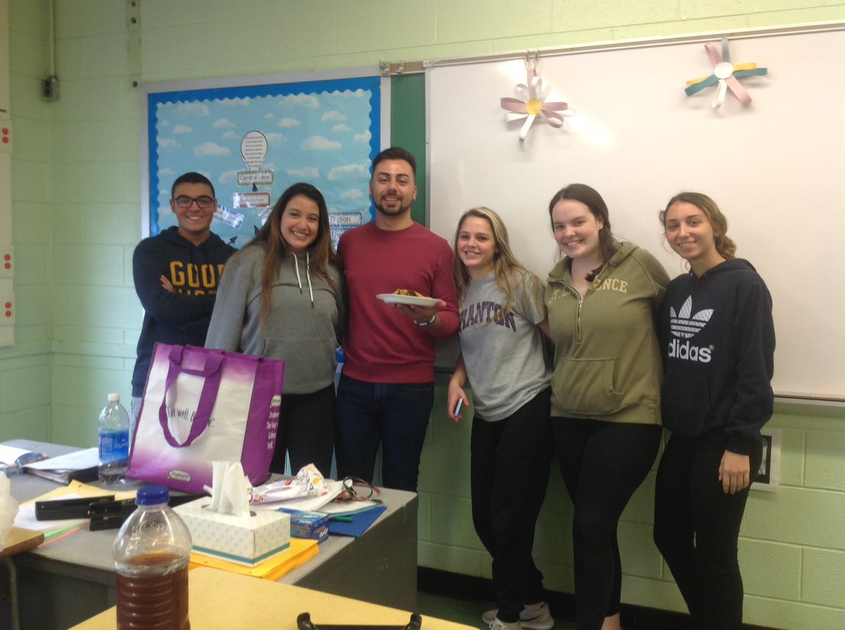 klevinteach's tweet photo. @mineolahs congrats to Mr. CORREIA on his graduation from Adelphi. We had a great time with his student-teaching experience here. https://t.co/ftSAhAHiA8