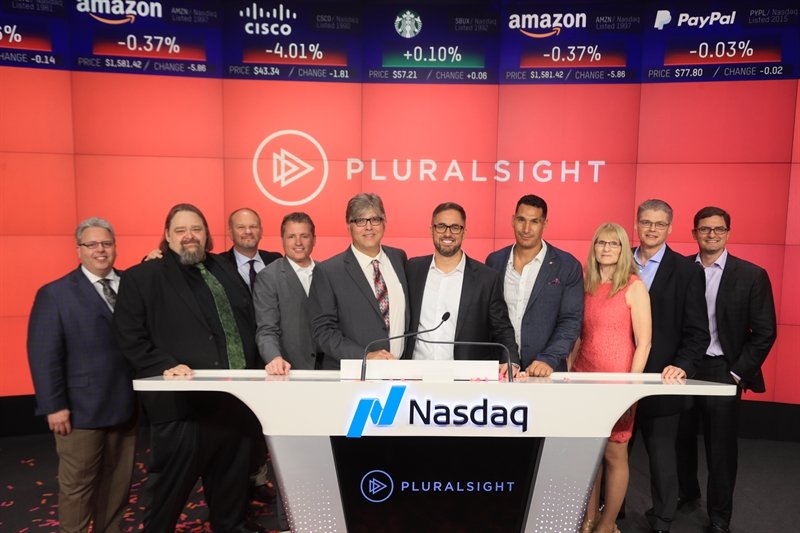 DeborahKurata's tweet image. Aaron with a few of the 1300 @pluralsight authors at the NASDAQ opening bell ceremony. #PluralsightIPO