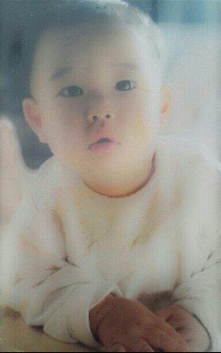 KyungsooBR's tweet photo. [#PIC 17/05/18] Fotos pré-debut de D.O. 🍼💗 | via. dyowelve

#PremiosMTVMiaw #MTVBRKPOPEXO @weareoneEXO  
#디오 #도경수 #DO (D.O.) #DohKyungsoo #Kyungsoo https://t.co/PHM9w7AKUL
