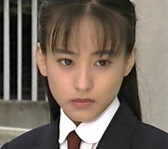 Kasabuta 999 おトムに指をさされ隊 品川駅車で通過した時 ドラマ 高校教師 の話題になって 有名な階段落ちは 品川駅前 持田真樹の今 で検索してみたら 劣化してない 笑 10代 40代 最近 39歳当時 今 43歳 すげぇな