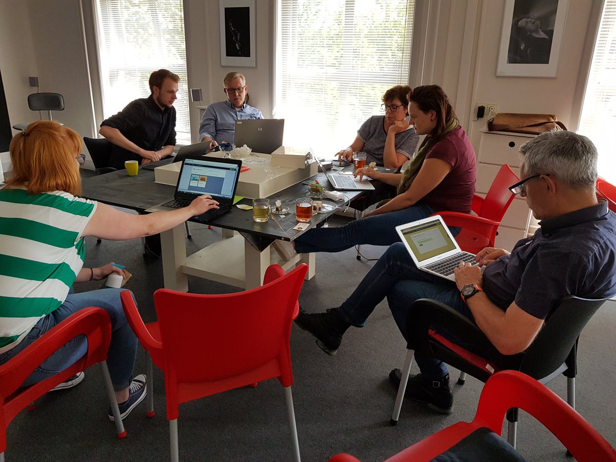 mianijland's tweet photo. Stap voorwaarts in de proeftuin:
'Uitdagend ontwikkelen in jouw leeromgeving' we gaan aan de slag met @JouwOmgeving voor #EMB #oefenomgeving https://t.co/JLbcSVaWzu