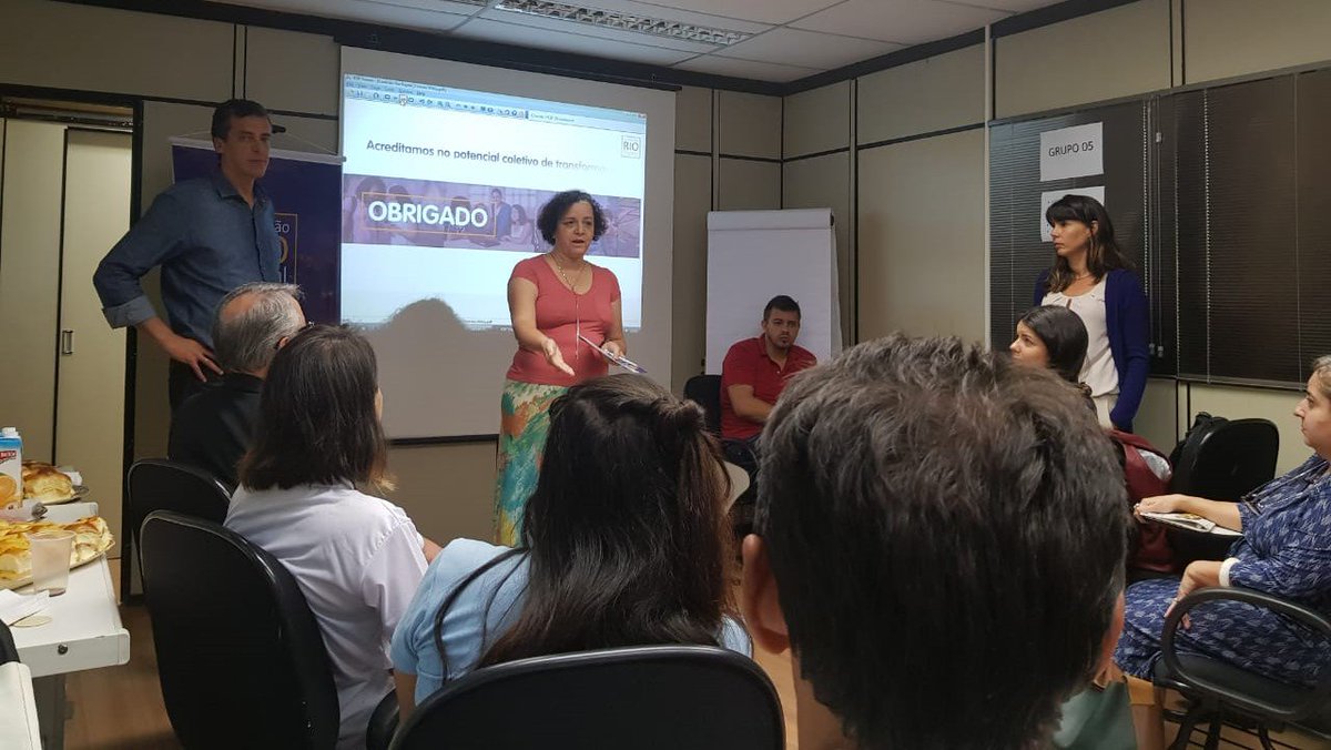 Brasscom's tweet image. #CoalizãoRioDigital reúne + de 20 ONGs com atuação em comunidades vulneráveis do Rio de Janeiro para identificar os desafios e oportunidades da utilização de #tecnologia para promover o #empoderamentodigital de jovens de 15 a 29 anos destas comunidades. #Inclusãodigital