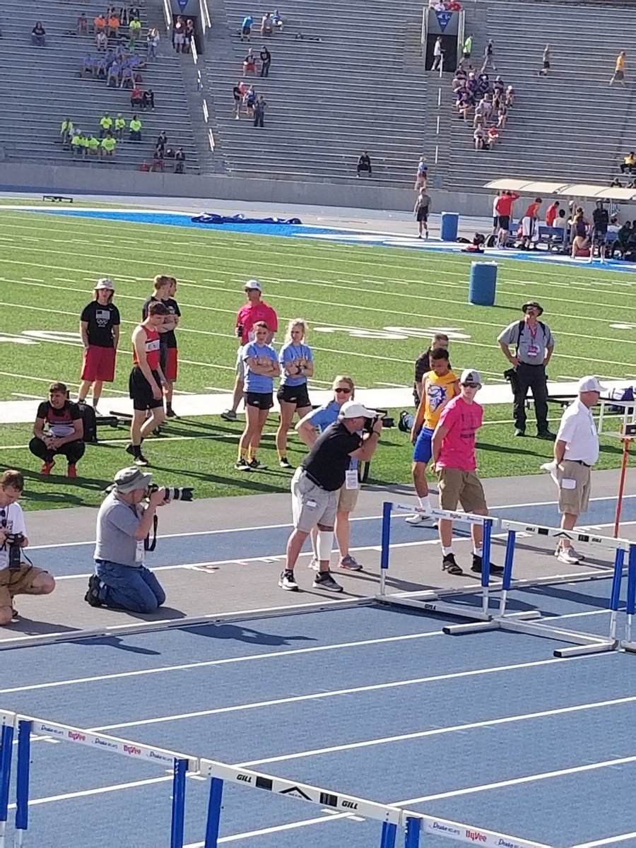 mstmboystrack's tweet image. Kyle Butts representing MstM today at state in the long jump!! #effortoverego