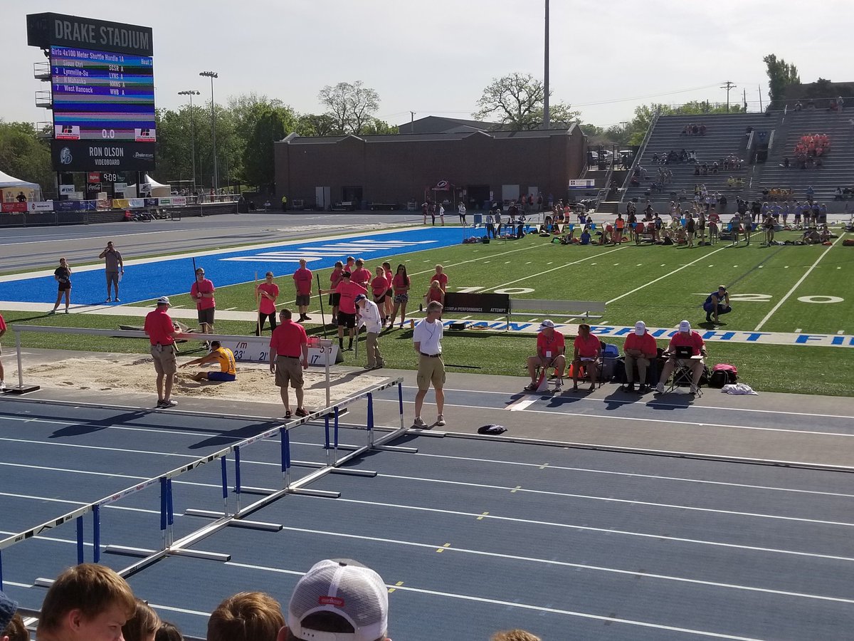 mstmboystrack's tweet image. Kyle Butts representing MstM today at state in the long jump!! #effortoverego