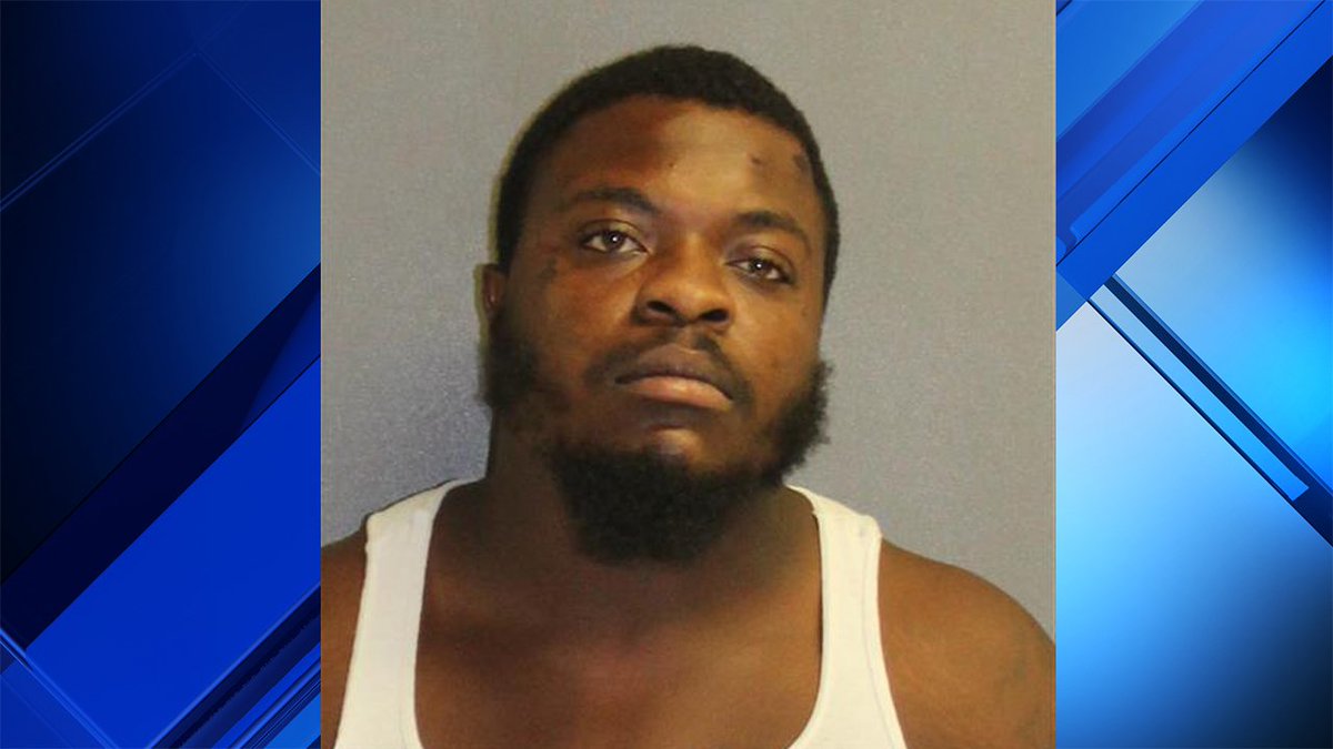 Fleeing Florida man arrested when pants fall down bit.ly/2IwbMgv?utm_so… https://t.co/L6nwguwn0N