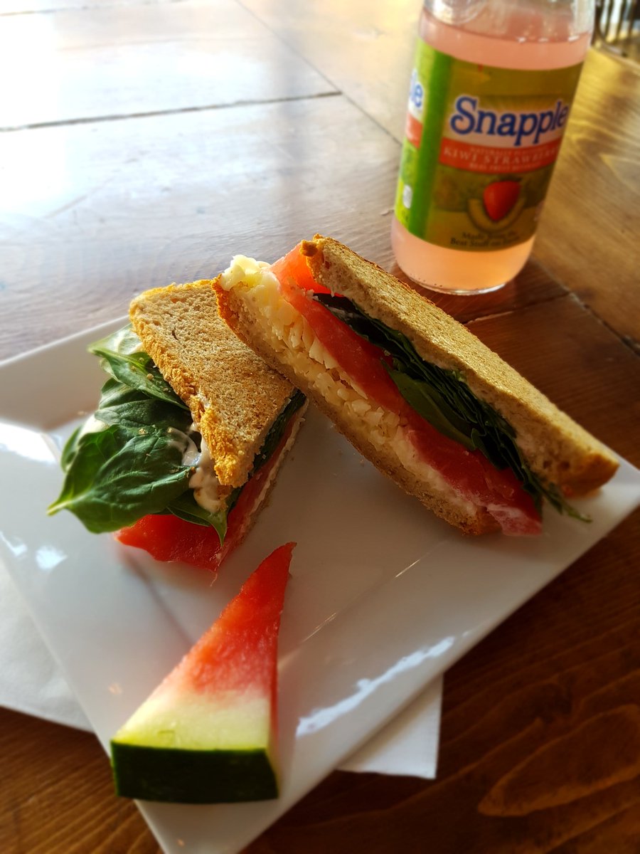 camera_beauty's tweet photo. 🍞+🍅+🧀=😍 #toastedtomatosandwich #kuppajoespressobar #downtownsudbury #food #pregnancycravings #sudburyontario #northernontario #sudburyphotographer #northernontariophotographer #beautyandthecamera https://t.co/R2oxncjFy0