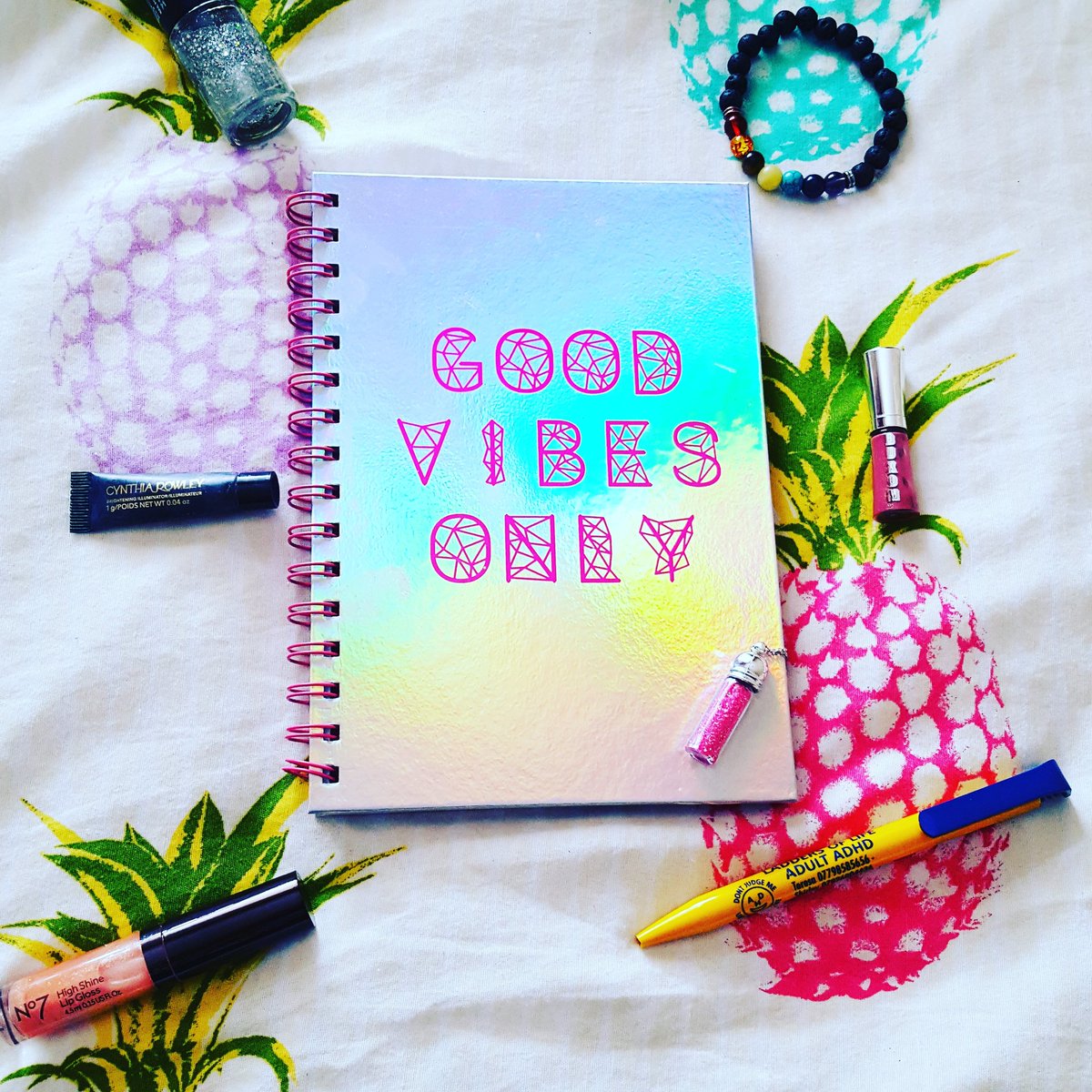 JoanneBennett32's tweet photo. Planning some videos โ Also are there any bloggers out there who can give me some suggestions on a blog site because I want to start blogging soon๐ป#retweet #blog #YouTube #goodvibesonly #youtubebloggers
#smallyoutubercommunity #girlyessentials #creativeside #pastel #Comment https://t.co/yiBsh8zDxM