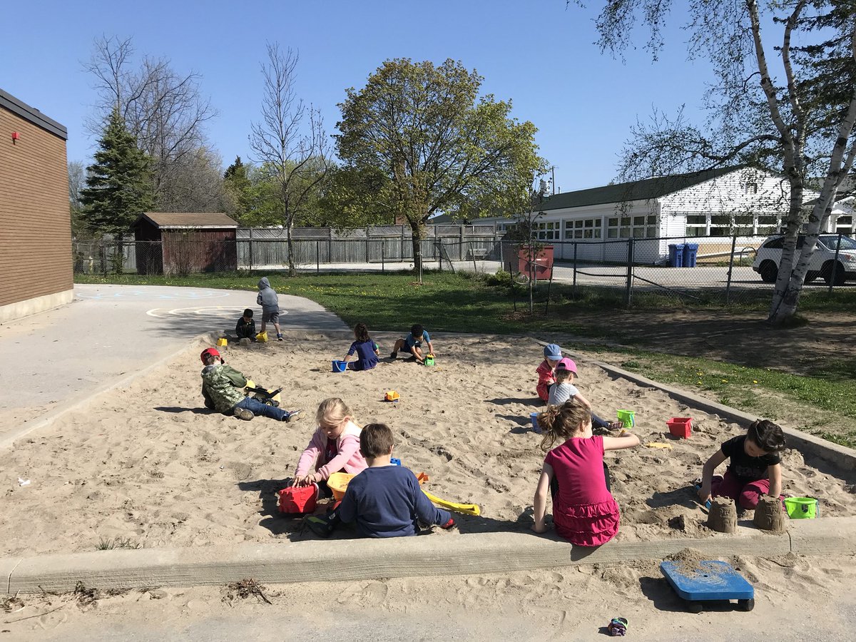 Mrs. Buske tweet media