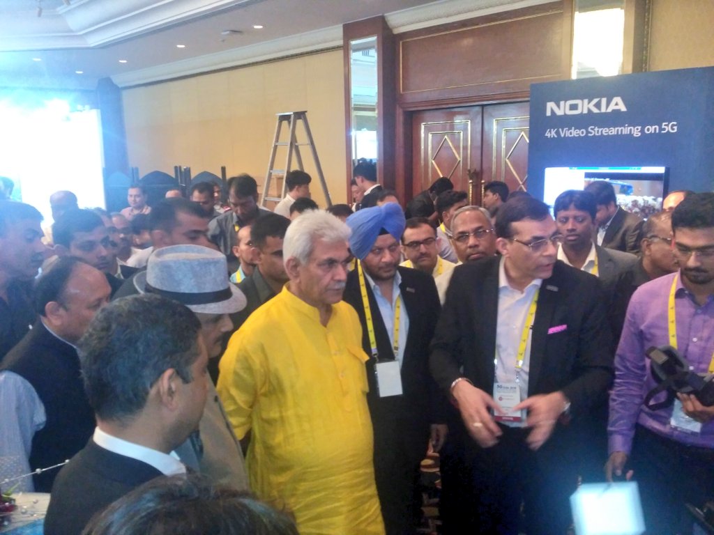 #BSNL & @nokia booth at the #5G India 2018 conference in Mumbai was of keen interest to Hon'ble MoSC @manojsinhabjp Smart Technologies for Home, Transportation, etc. was displayed @CMDBSNL Anupam Shrivastava @ITU_DSG Malcolm Johnson & other industry leaders were present too