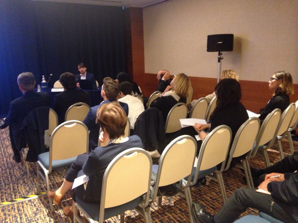 Esriitalia's tweet image. Riccardo Armellini spiega come la #scienceofwhere influenza lo sviluppo dell&apos;aziende #sustenability analisi #geolocation #dataacuracy #conesri2018 #thescienceofwhere @geosmartcampus