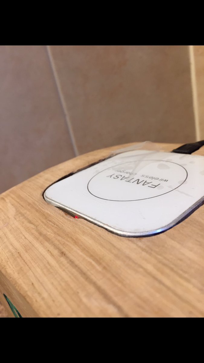 gareth_fulbrook's tweet photo. Beautiful usb solid oak chargers for the home or https://t.co/EFVVSzlLAe with contact plate charge.£125
#usb #phonecharge #handmade #bespoke #oak #ohob https://t.co/PyxY2Qmdfu