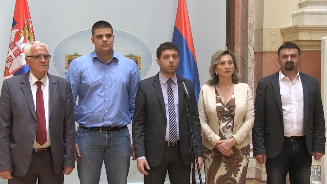 StojanovicJele1's tweet photo. Damjanović : Ukoliko nadležni ne reaguju, primorani smo da sprečimo fest... https://t.co/b4hnpIWozY via @YouTube #merdita https://t.co/y2qu1LdX94