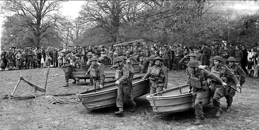 ReassessHistory's tweet photo. April 1942: #53Div #Welsh arrive in #Kent. #Maidstone soon became the key entertainment and transport hub for the Division, with Divisional #Church Parades split between Mote Park and the Granada Cinema.

#WW2 https://t.co/FgOYgYRXoG