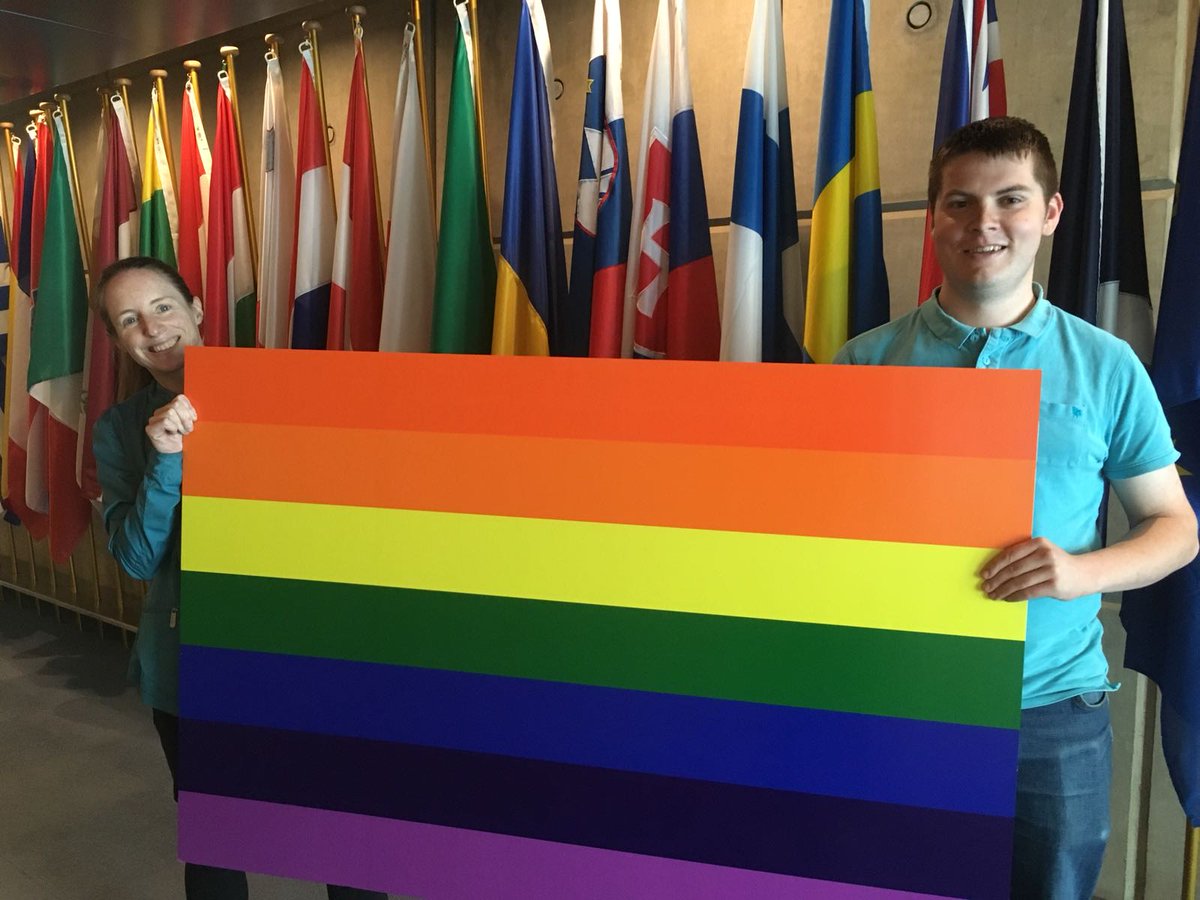 EP_Edinburgh's tweet image. Our office in #Edinburgh has gone rainbow today for the International Day Against Homophobia, Transphobia and Biphobia 🏳️‍🌈 #IDAHOBIT #IDAHOBIT2018 #EU4LGBTI