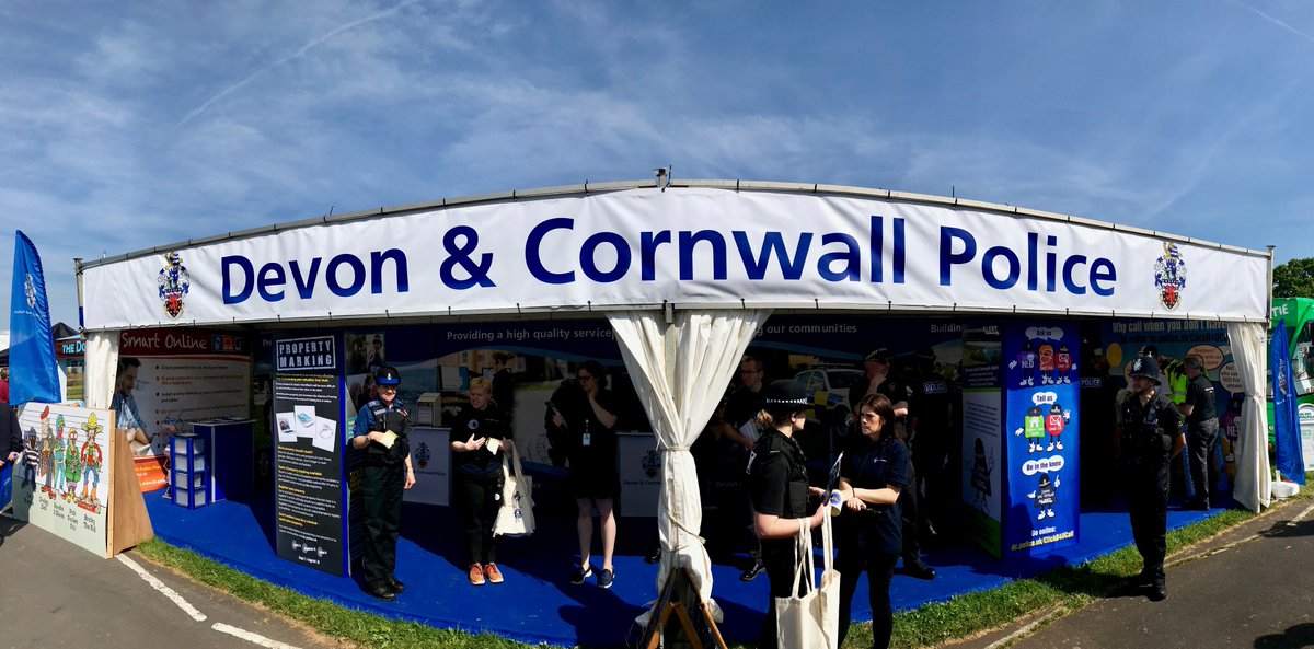 DC_Police's tweet photo. #DCShow18 #DevonsBigDayOut is on! Come and see us on Row 12 Stand 438. The weather is glorious, come along and say hello, meet Juliet and Bravo and the police dogs! https://t.co/QBmsRKbtCs