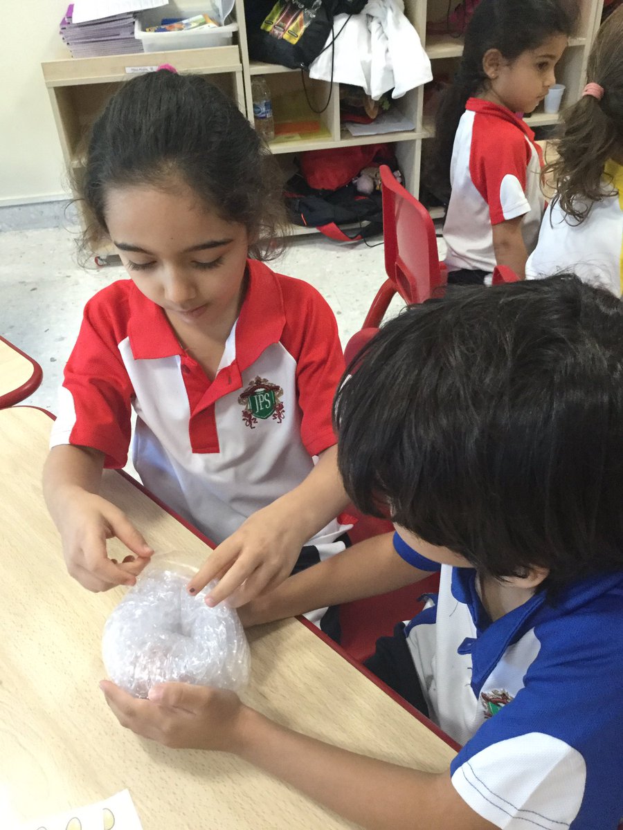 JPS_Year1's tweet photo. We have been busy making predictions. Which material will keep our egg safe? #JPSSteam #JPSscience #JPSyear1B https://t.co/yUQaBo0a45