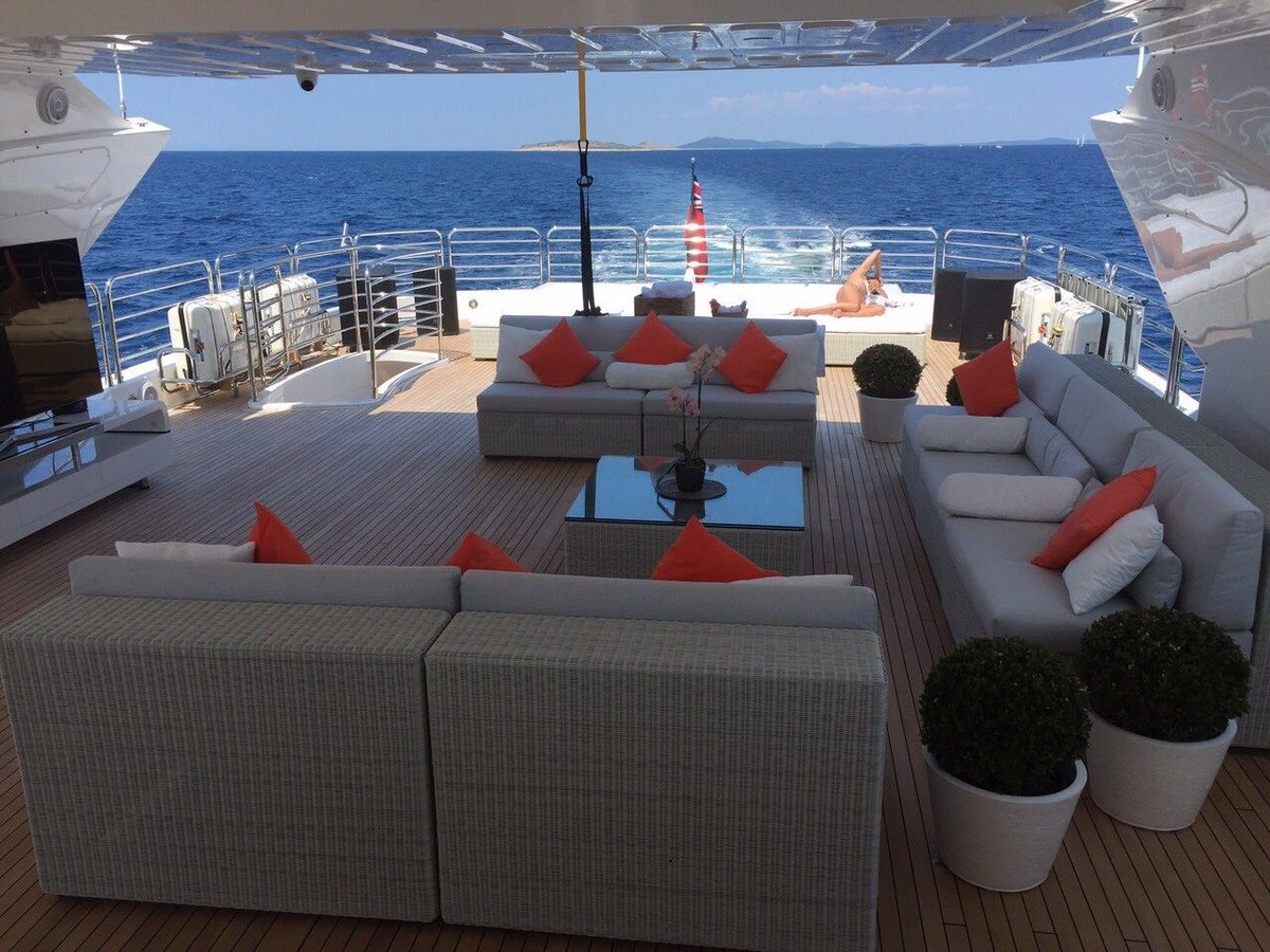 FRASERYACHTS tweet media