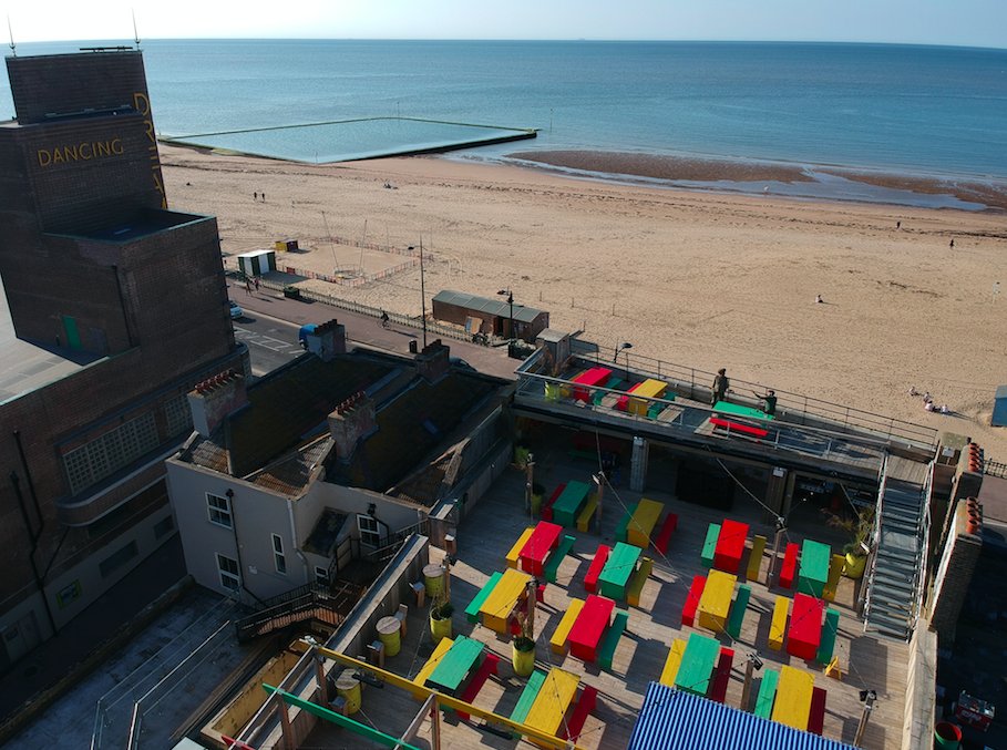 ZIGGY'S will be OPEN this Saturday and Sunday 1pm-9pm! 😃 #Margate