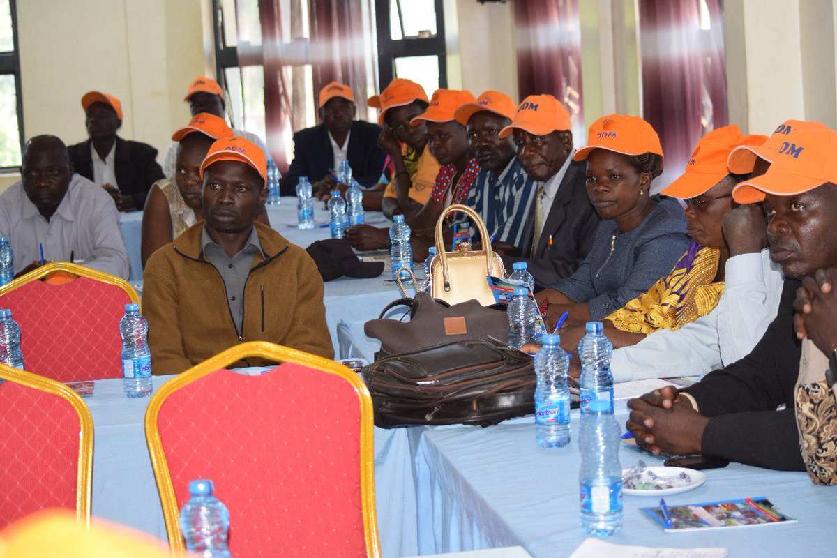 TheODMparty's tweet photo. ODM Branch officials from Busia in a meeting with SG @edwinsifuna at a Busia Hotel. This is one of the many meetings aimed at working on how to revamp and rejuvenate the Party #MbelePamoja https://t.co/eHJ5FcTcLn
